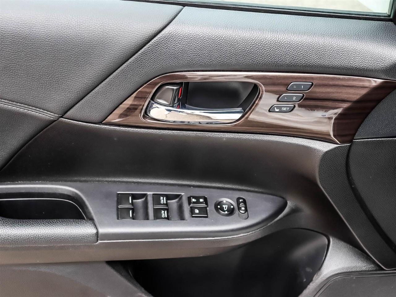 2017 Honda Accord Sedan Touring CVT Sedan Photo
