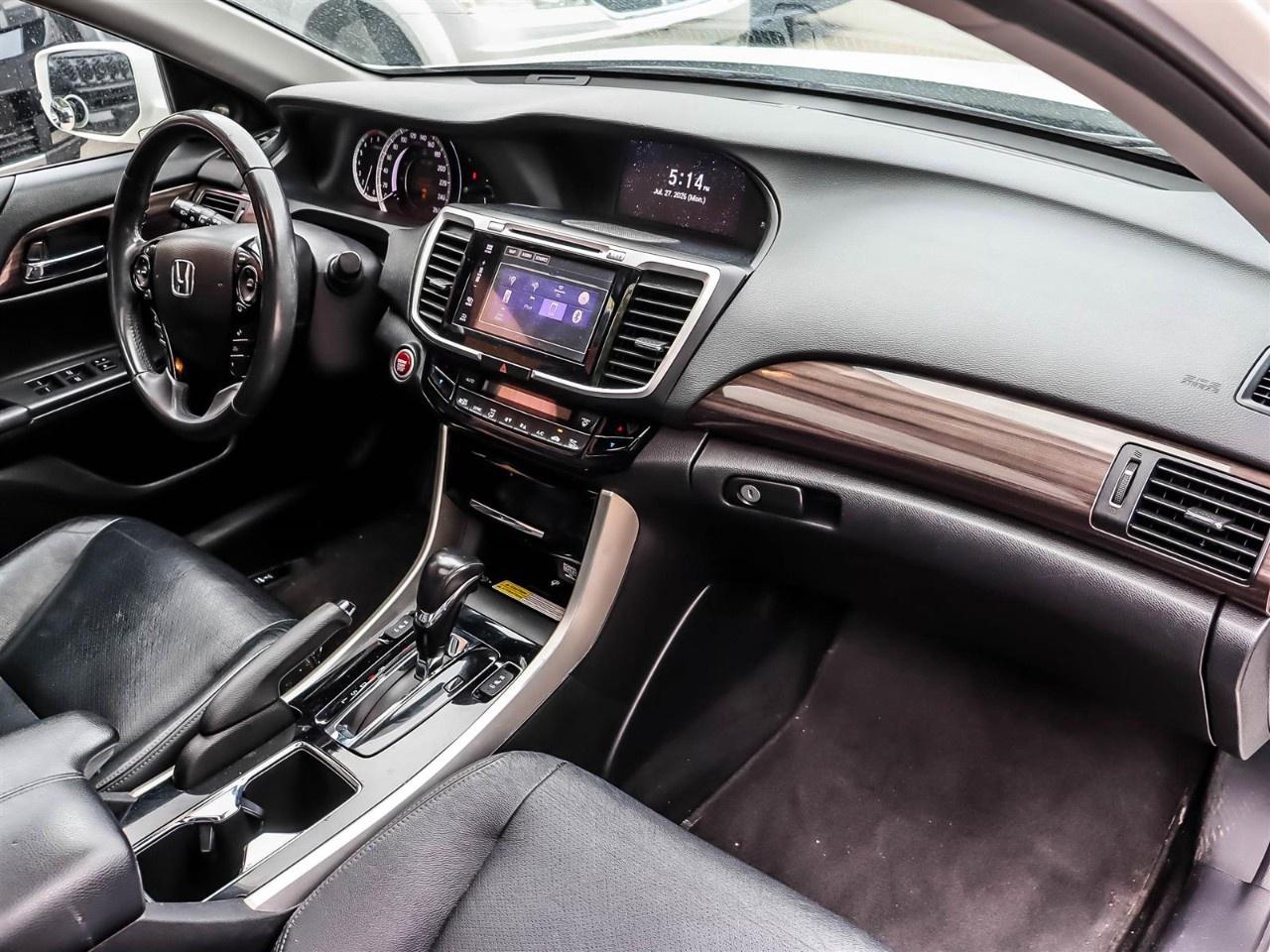 2017 Honda Accord Sedan Touring CVT Sedan Photo