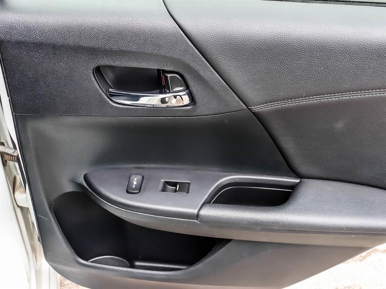 2017 Honda Accord Sedan Touring CVT Sedan Photo