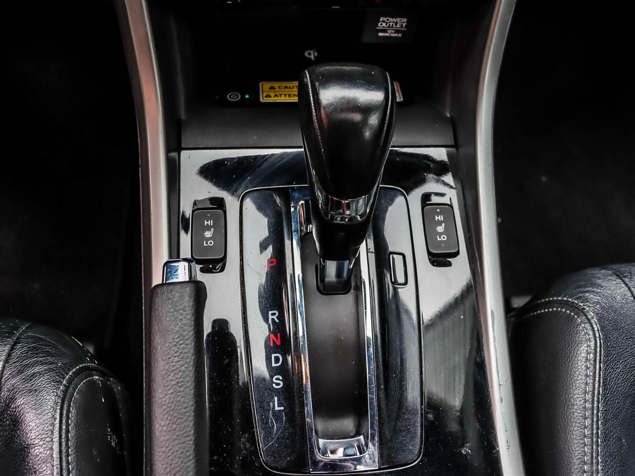 2017 Honda Accord Sedan Touring CVT Sedan Photo