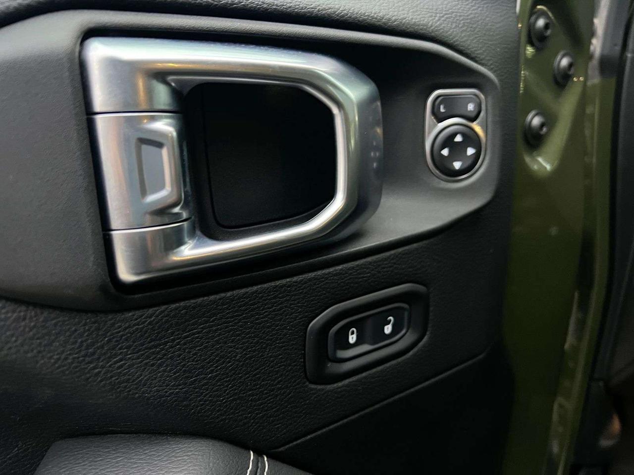 2021 Jeep Wrangler Unlimited Sahara Photo