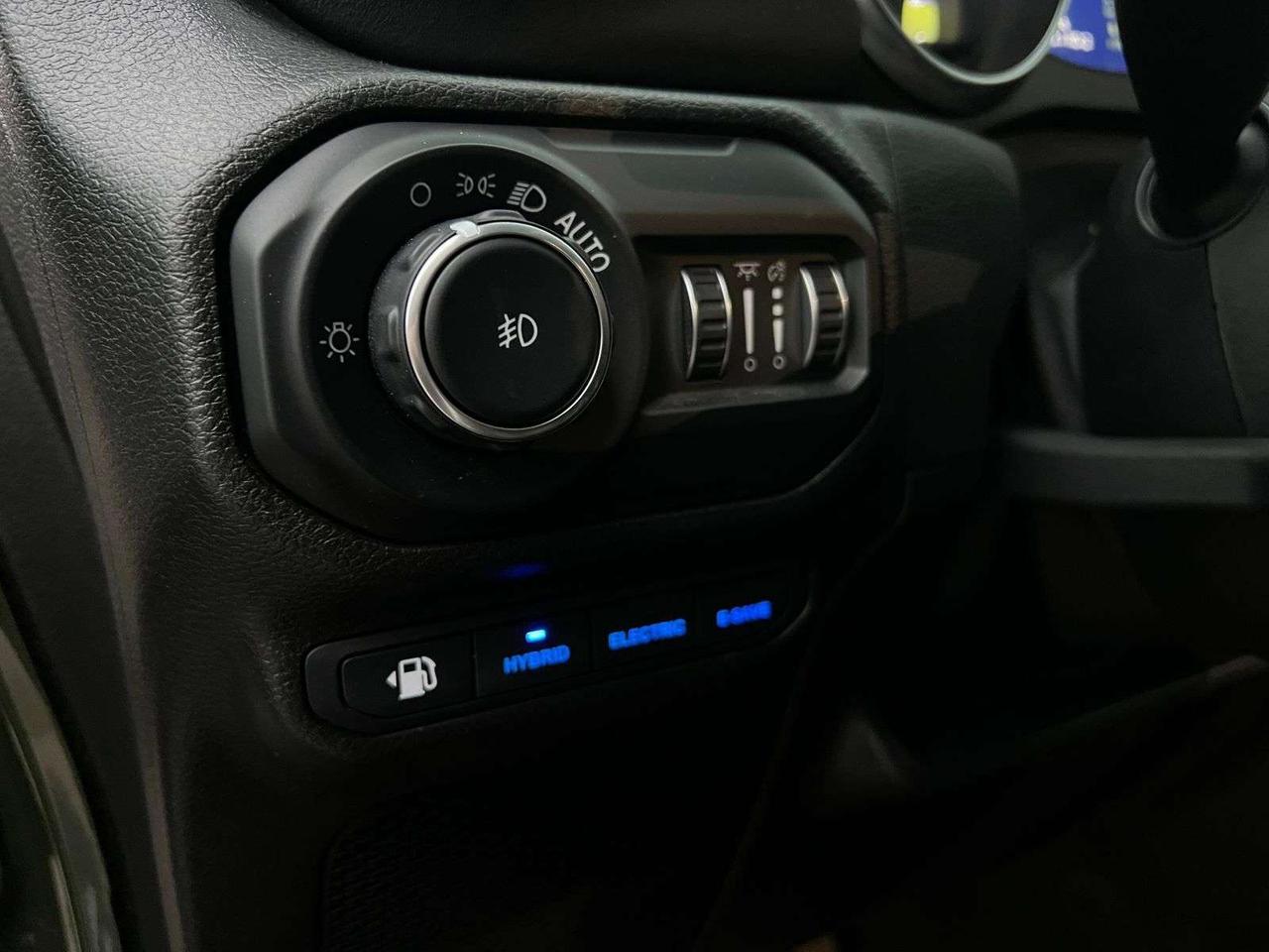 2021 Jeep Wrangler Unlimited Sahara Photo