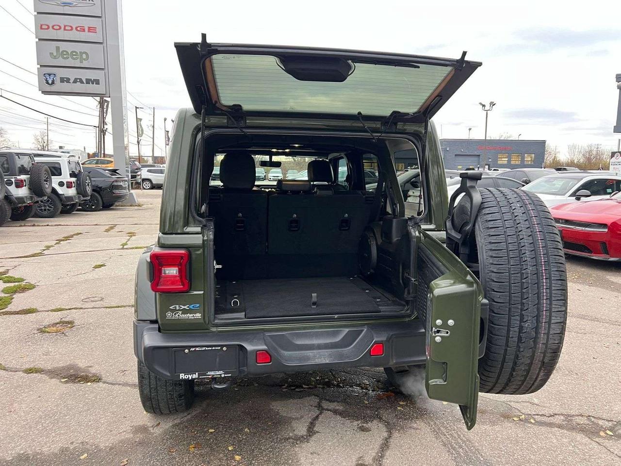 2021 Jeep Wrangler Unlimited Sahara Photo