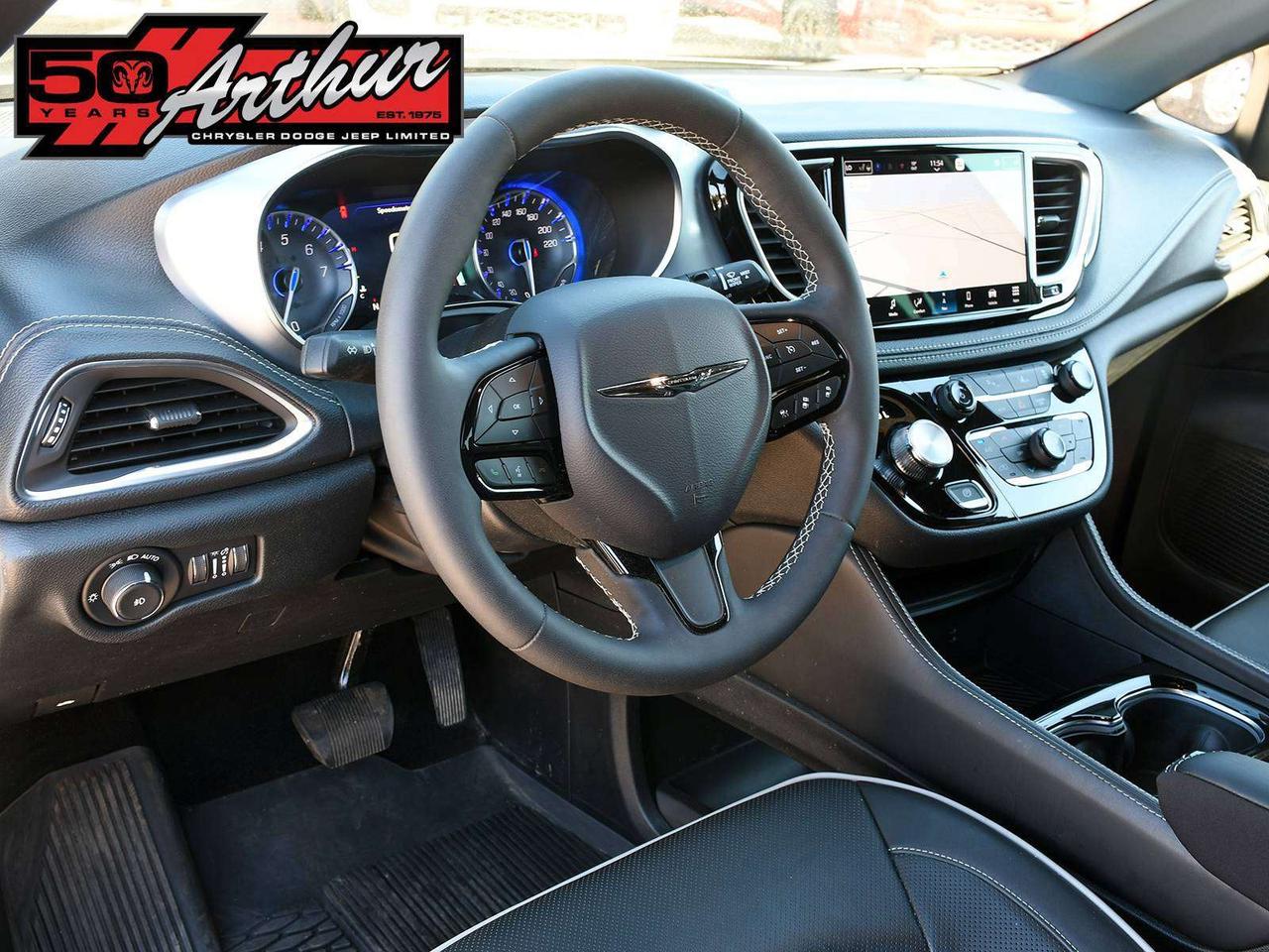 2026 Chrysler Pacifica Limited AWD Photo