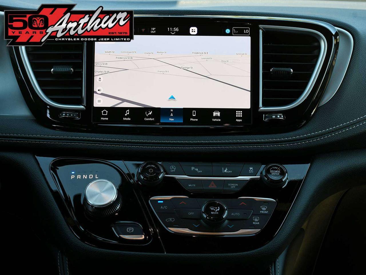 2026 Chrysler Pacifica Limited AWD Photo