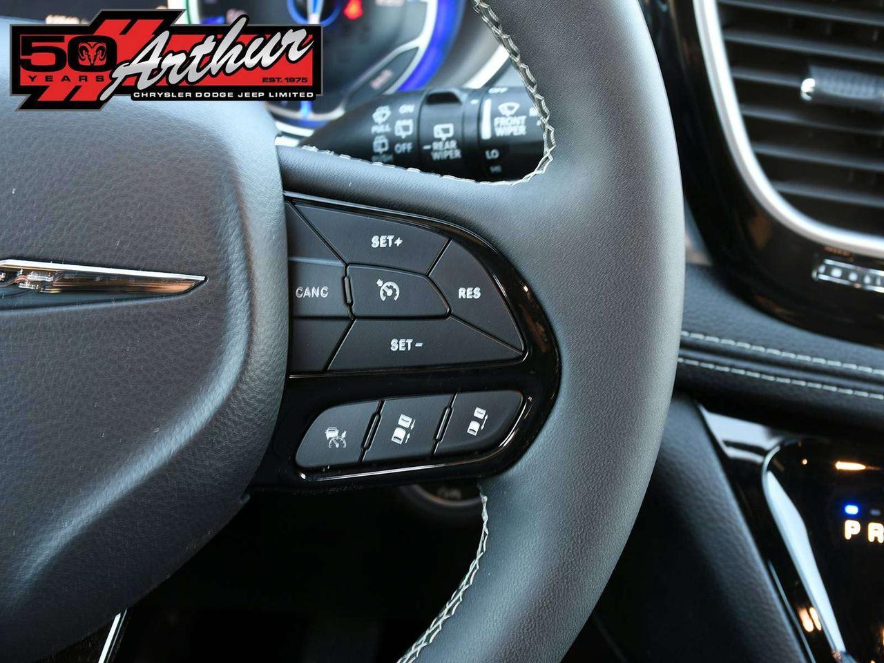 2026 Chrysler Pacifica Limited AWD Photo