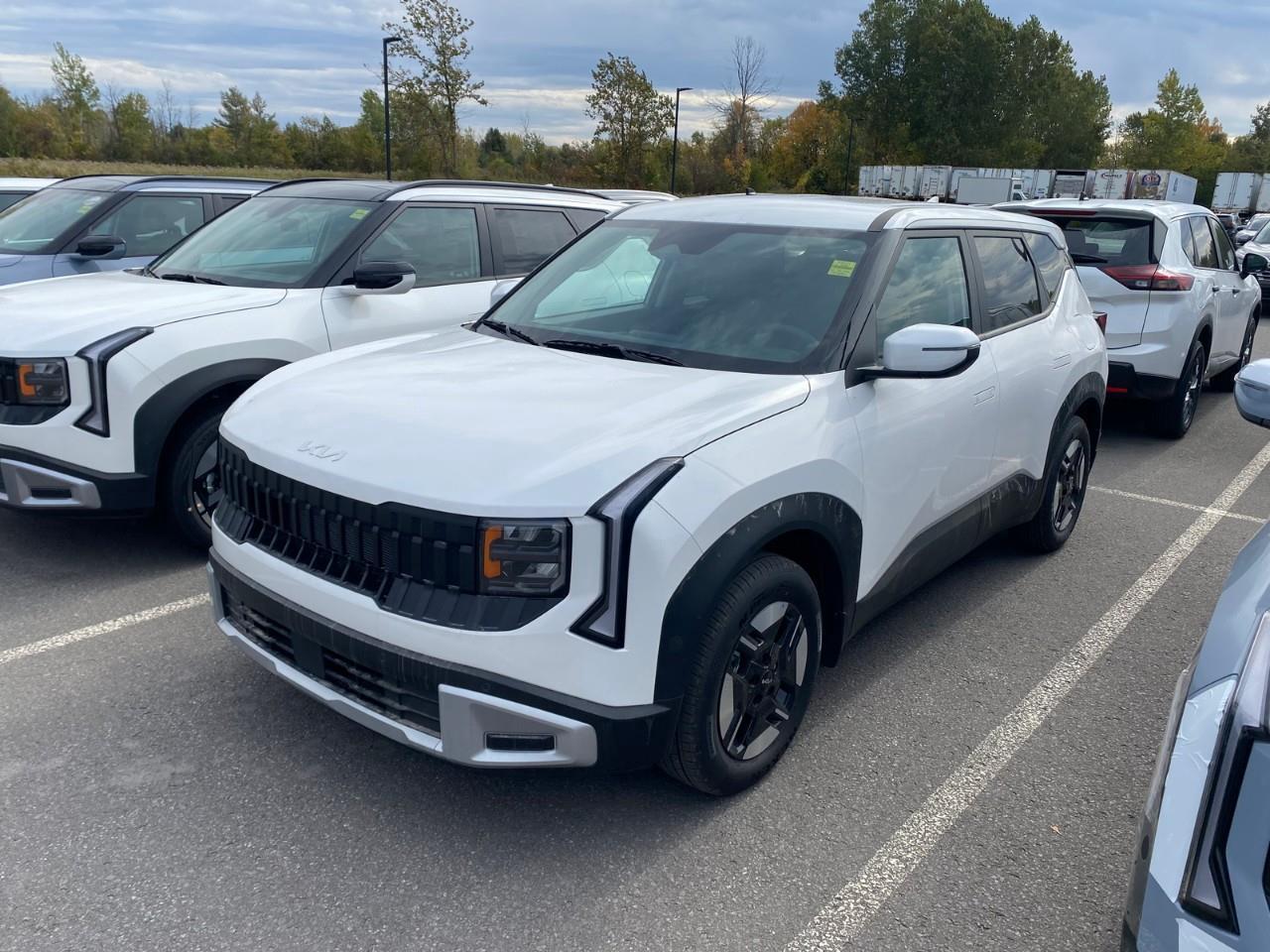 2027 Kia Seltos LX 4dr Front-Wheel Drive Photo0
