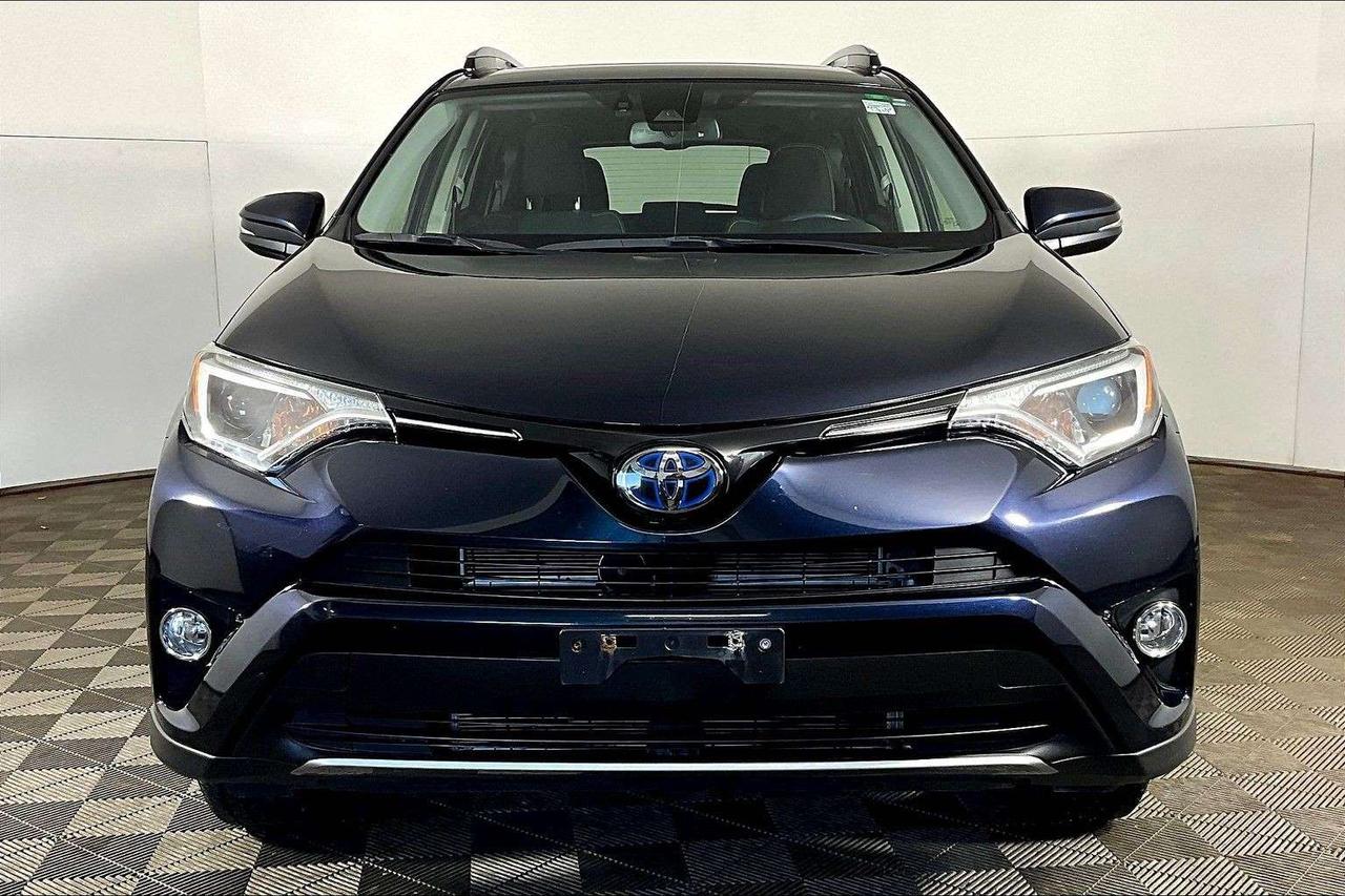 2018 Toyota RAV4 AWD Hybrid LE+ Photo2