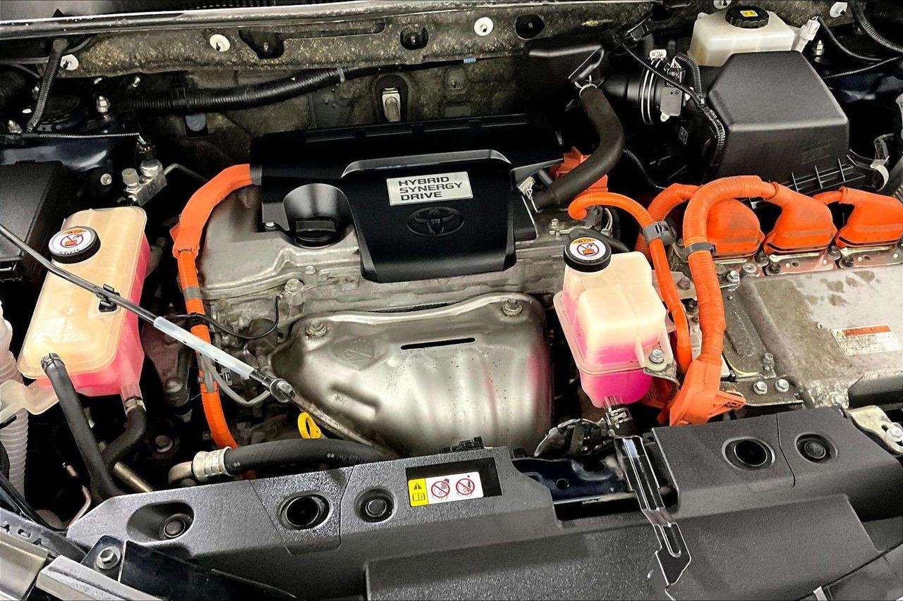 2018 Toyota RAV4 AWD Hybrid LE+ Photo