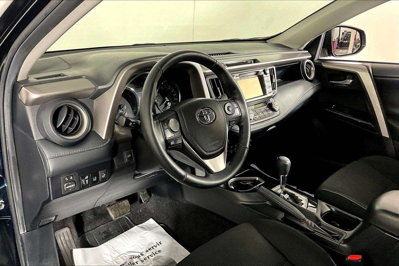 2018 Toyota RAV4 AWD Hybrid LE+ Photo