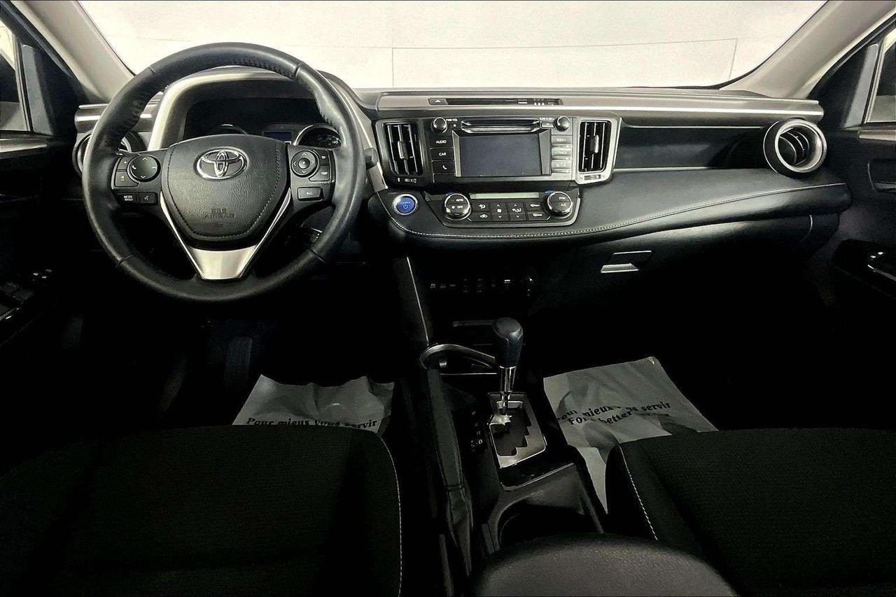 2018 Toyota RAV4 AWD Hybrid LE+ Photo