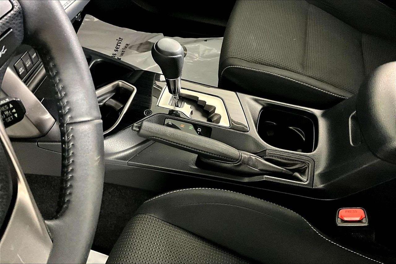 2018 Toyota RAV4 AWD Hybrid LE+ Photo