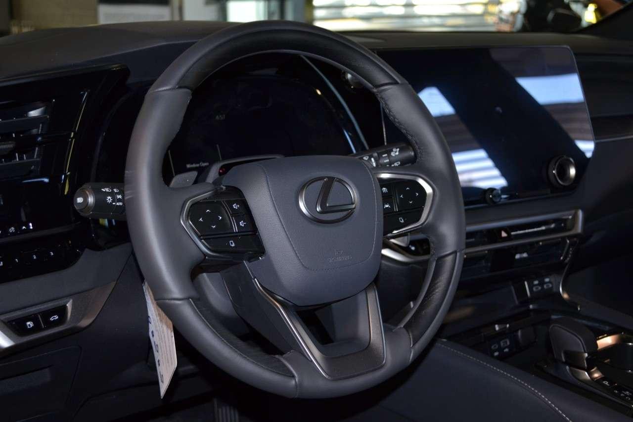 2026 Lexus RX 350 EXECUTIVE Photo3