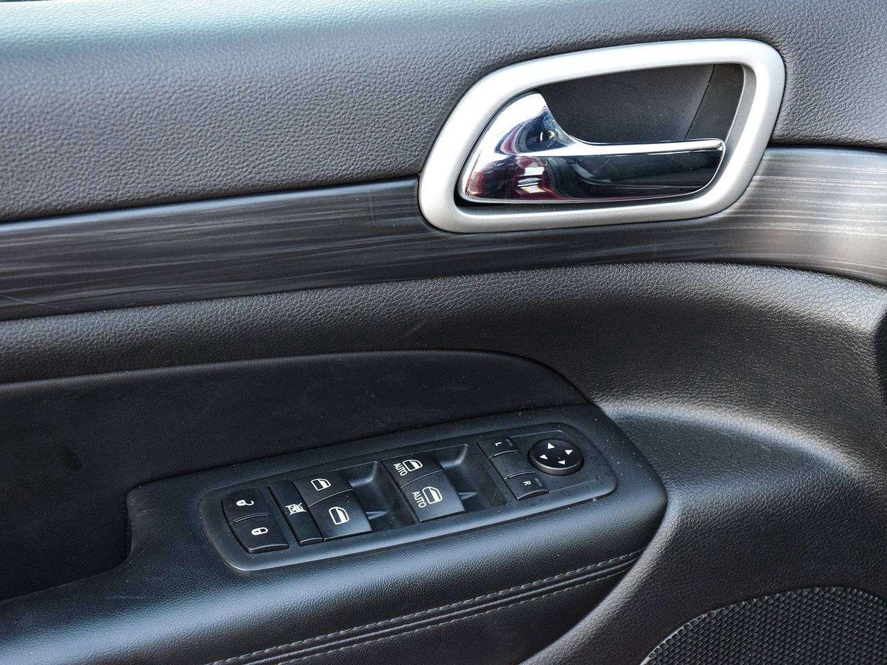 2020 Jeep Grand Cherokee Laredo 4x4 ~Camera ~Bluetooth ~CarPlay ~Blind Spot Photo