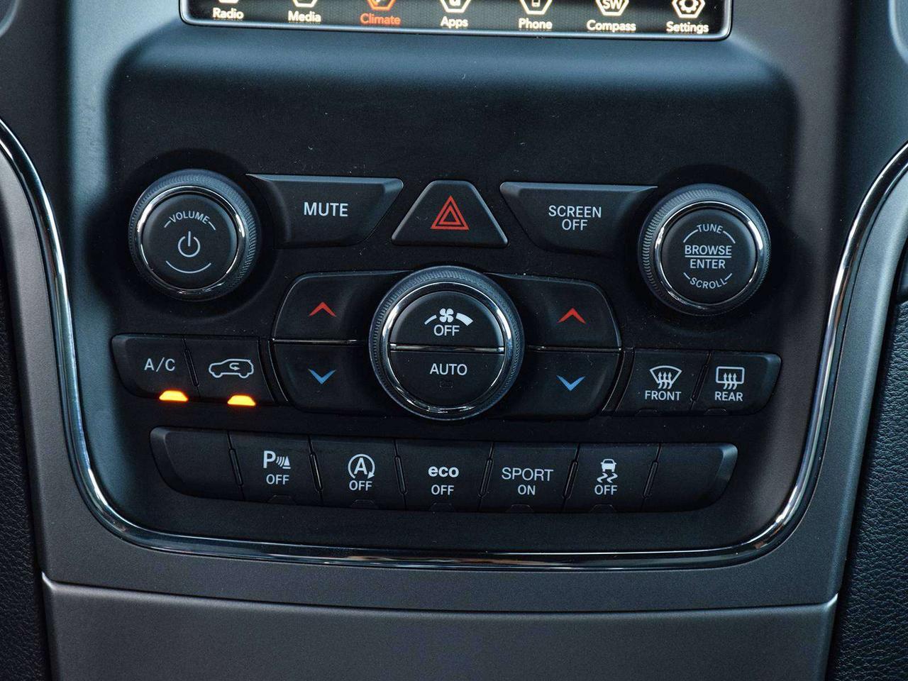 2020 Jeep Grand Cherokee Laredo 4x4 ~Camera ~Bluetooth ~CarPlay ~Blind Spot Photo