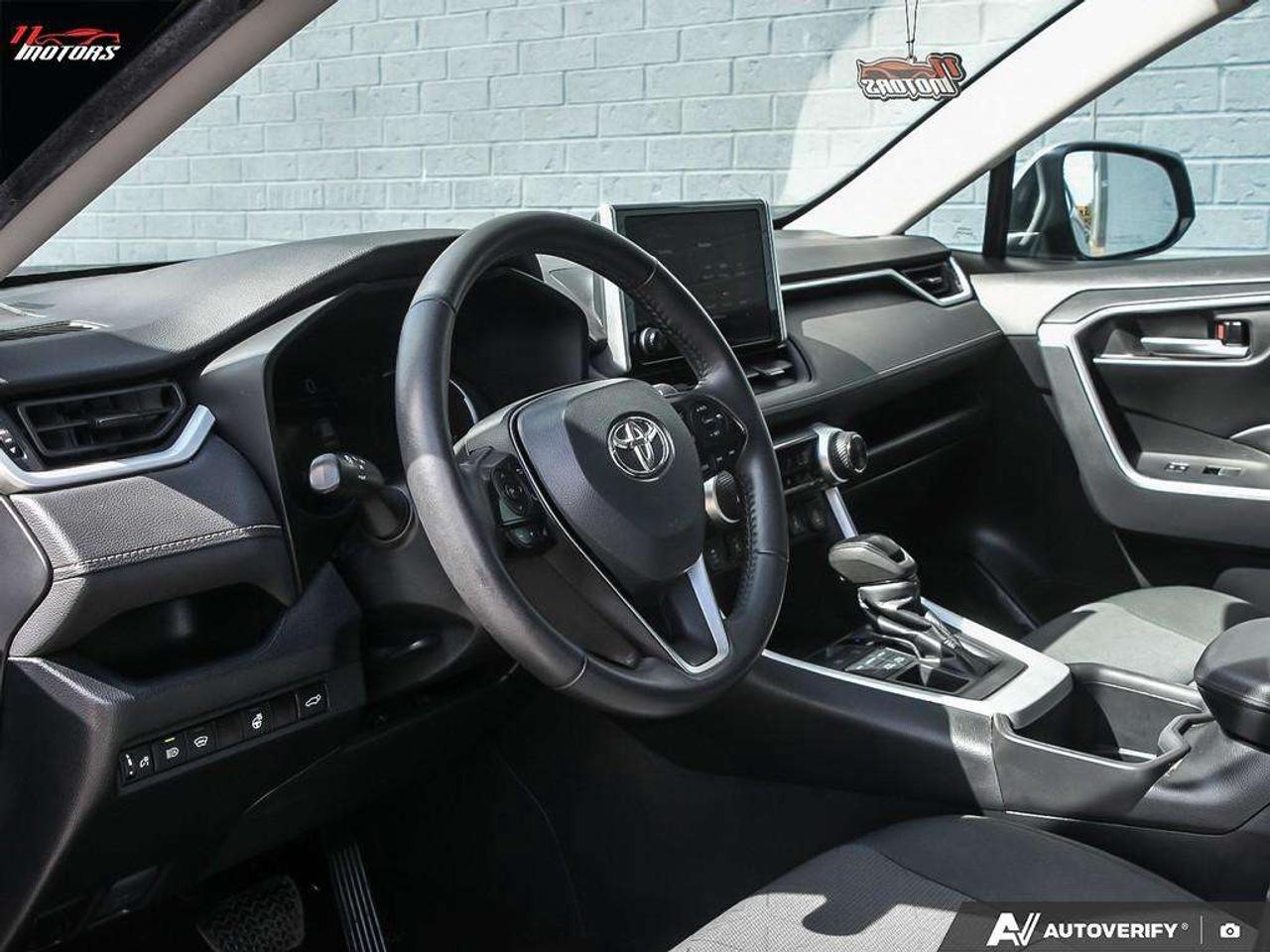 2024 Toyota RAV4 XLE AWD   CERTIFIED Photo