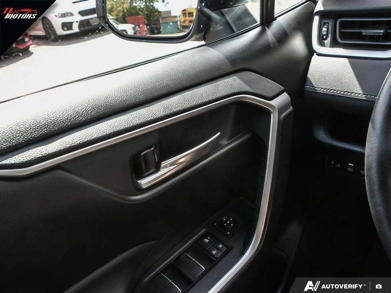 2024 Toyota RAV4 XLE AWD   CERTIFIED Photo