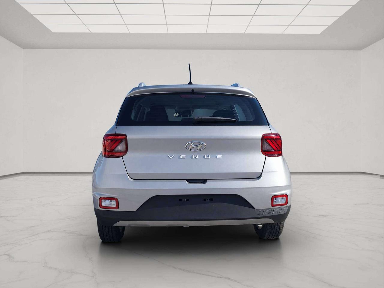 2025 Hyundai Venue PREFERRED, A/C, HEATED, SEATS, APPLE/ANDROID, 45K! Photo