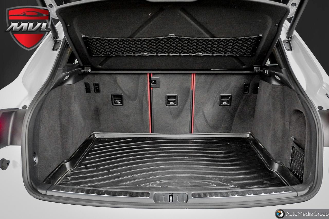 2020 Porsche Macan Base 4dr All-Wheel Drive Photo