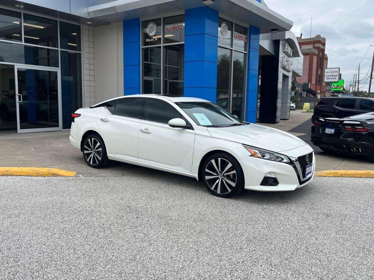 2020 Nissan Altima 2.5 PLATINUM ALL WHEEL DRIVE Photo