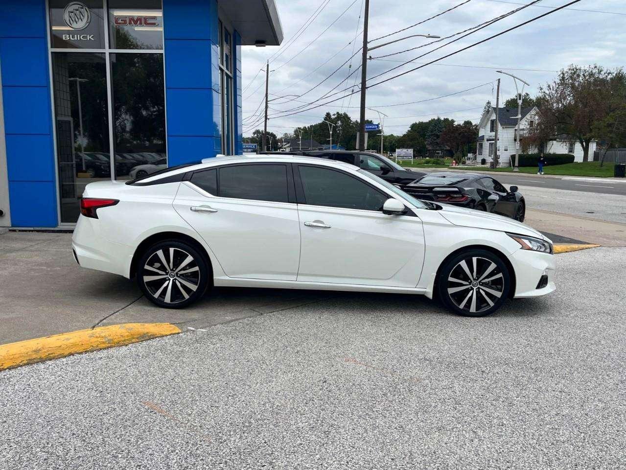 2020 Nissan Altima 2.5 PLATINUM ALL WHEEL DRIVE Photo