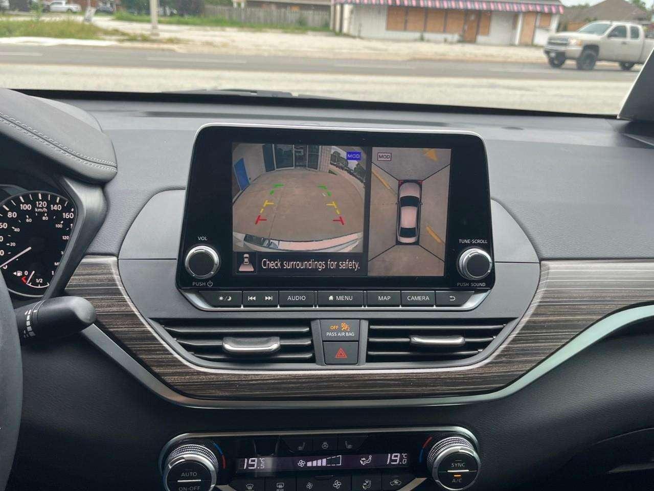 2020 Nissan Altima 2.5 PLATINUM ALL WHEEL DRIVE Photo
