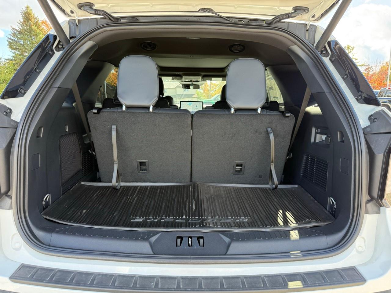 2026 Ford Explorer ST-Line 4WD Photo4