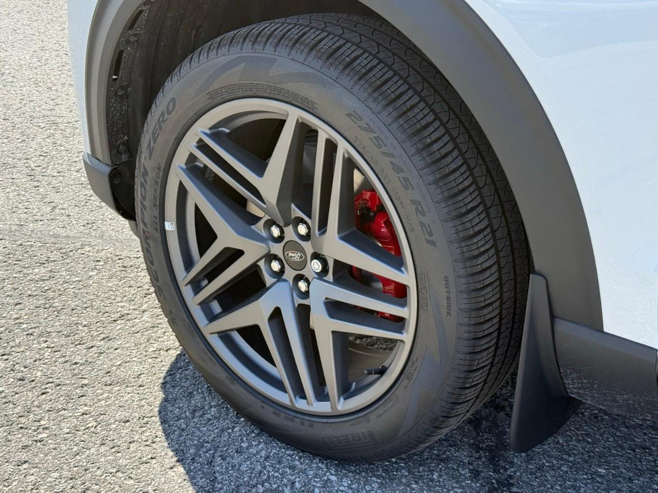 2026 Ford Explorer ST-Line 4WD Photo