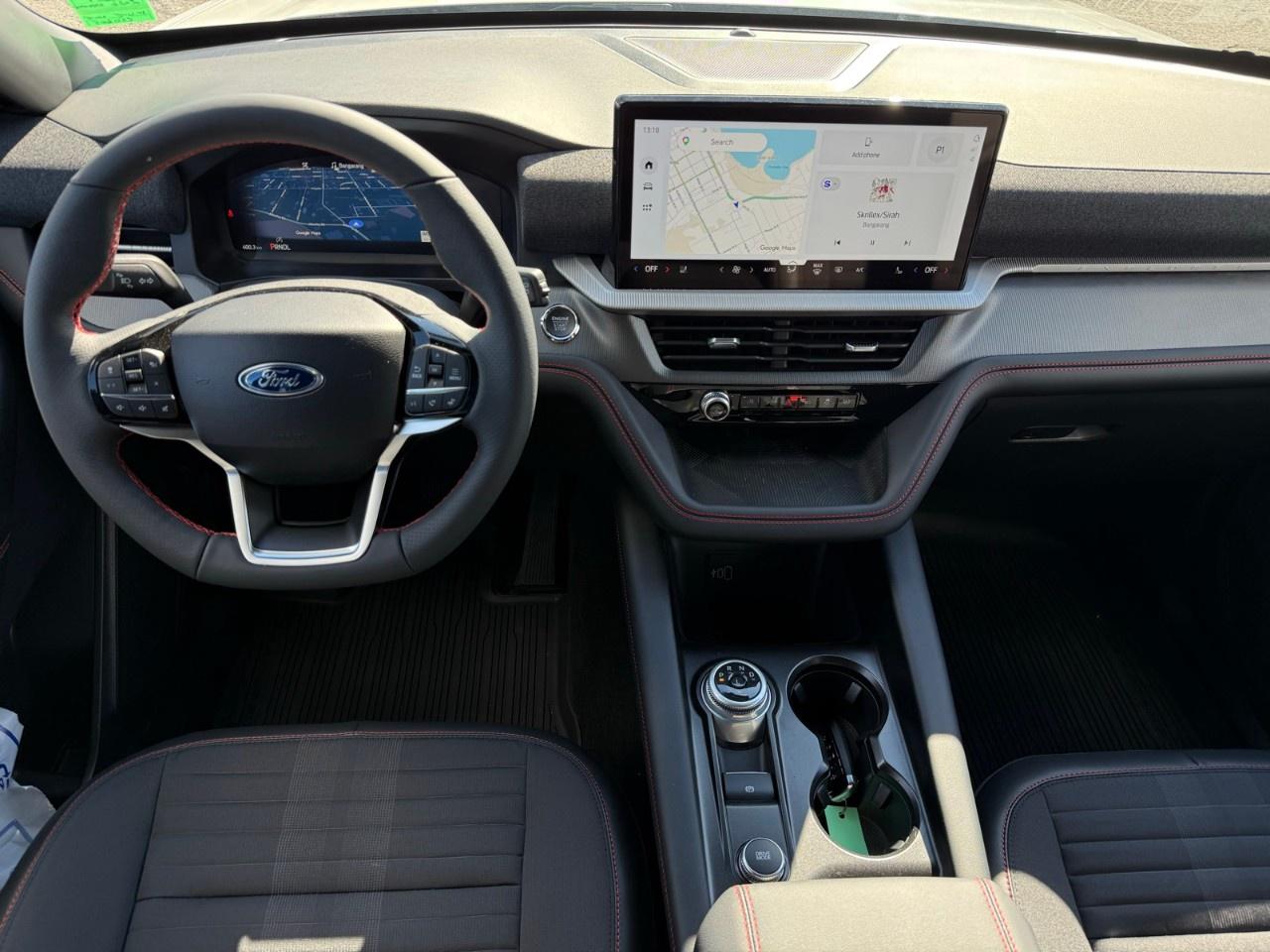 2026 Ford Explorer ST-Line 4WD Photo