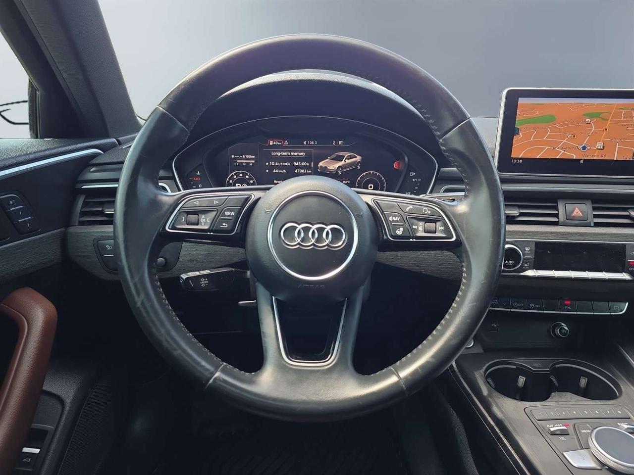2019 Audi A4 Progressiv * CARPLAY / 360 CAMERA / BLIND SPOT / ROOF / BROWN INT Photo