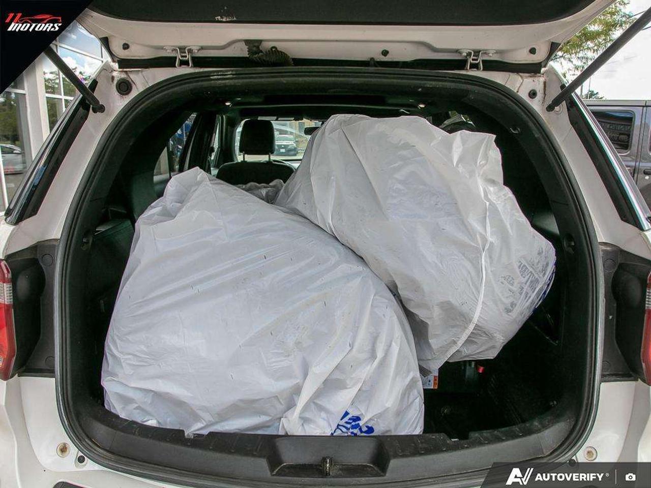 2019 Ford Explorer XLT 4WD   CLEAN CARFAX Photo