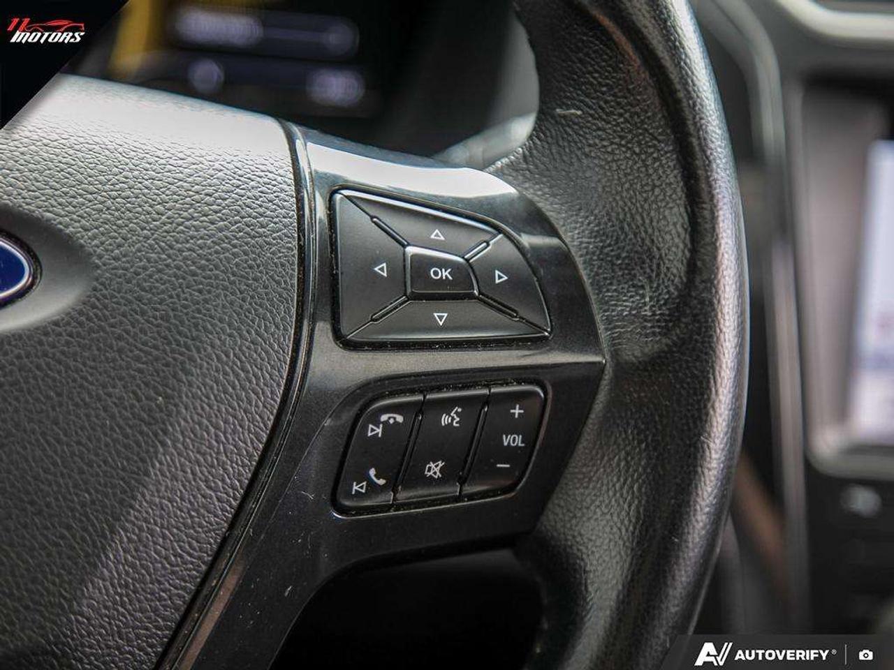 2019 Ford Explorer XLT 4WD   CLEAN CARFAX Photo