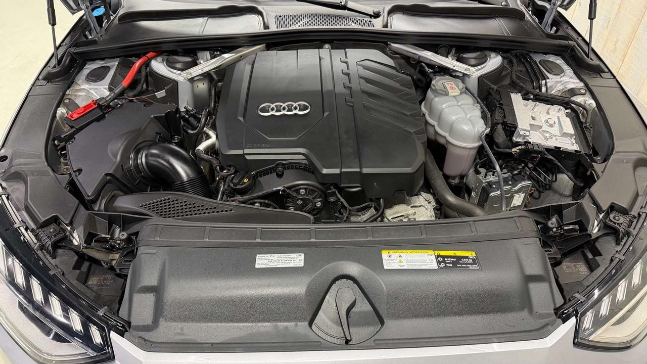 2023 Audi A4 Komfort 45 TFSI quattro Photo