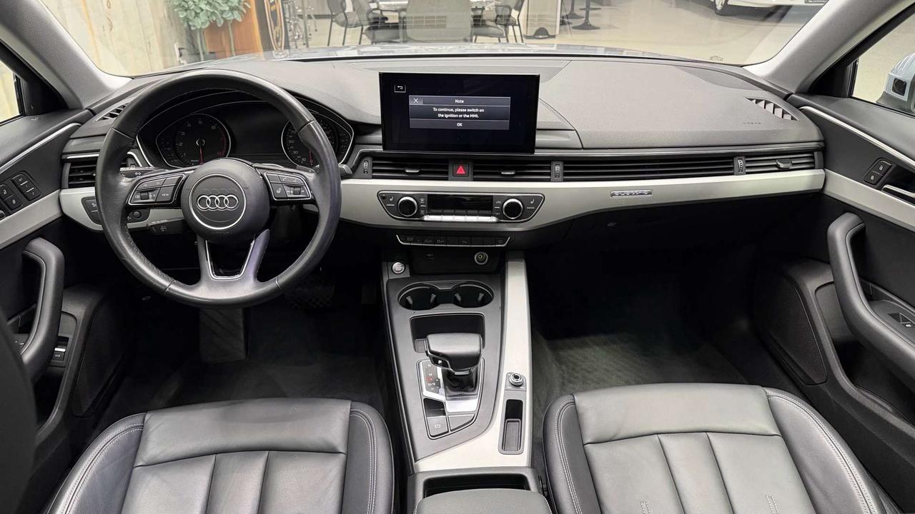 2023 Audi A4 Komfort 45 TFSI quattro Photo
