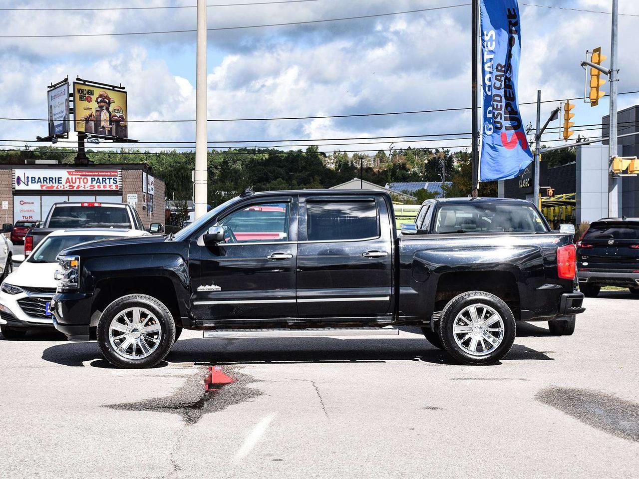 2018 Chevrolet Silverado 1500 High Country Crew Cab 4x4 ~Nav ~Leather ~Sunroof Photo2