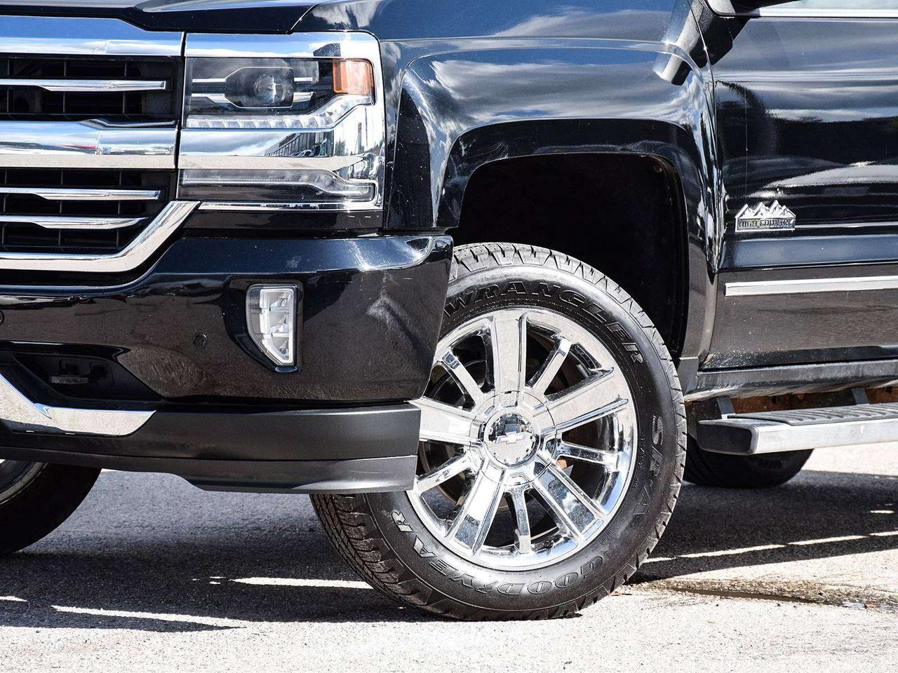 2018 Chevrolet Silverado 1500 High Country Crew Cab 4x4 ~Nav ~Leather ~Sunroof Photo