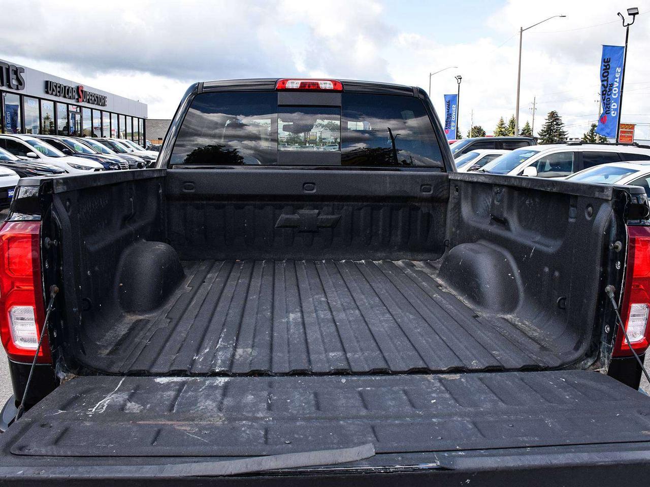 2018 Chevrolet Silverado 1500 High Country Crew Cab 4x4 ~Nav ~Leather ~Sunroof Photo