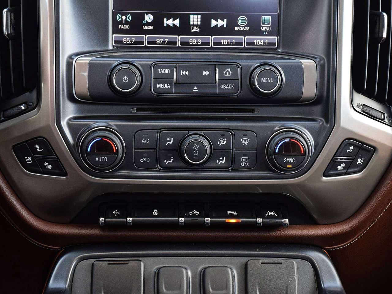 2018 Chevrolet Silverado 1500 High Country Crew Cab 4x4 ~Nav ~Leather ~Sunroof Photo