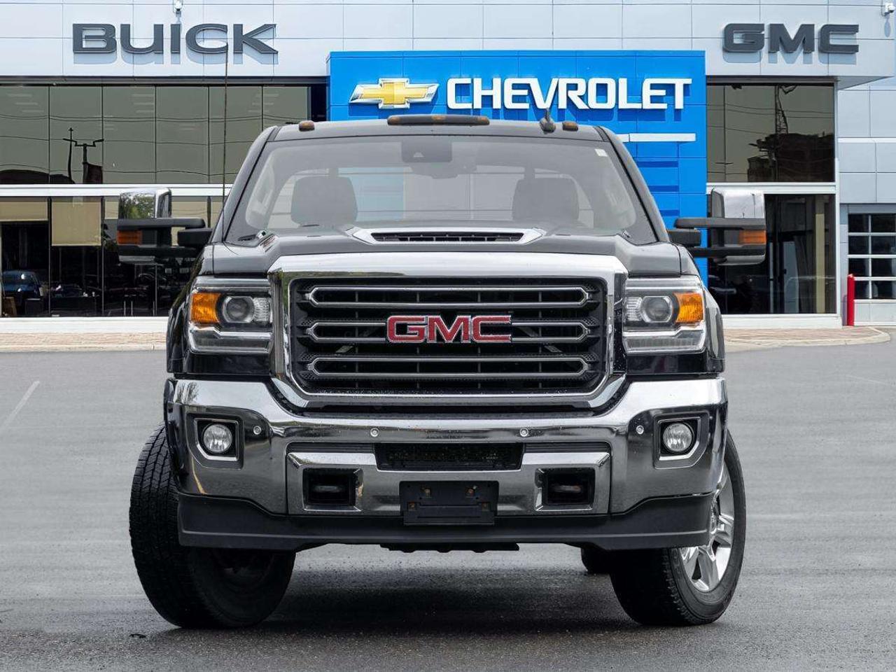 2018 GMC SIERRA 2500HD 4WD Crew Cab Standard Box SLT Photo