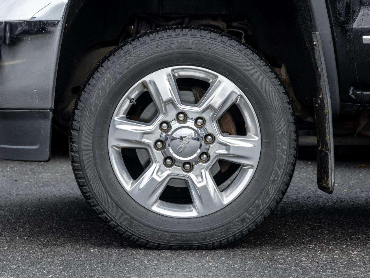 2018 GMC SIERRA 2500HD 4WD Crew Cab Standard Box SLT Photo