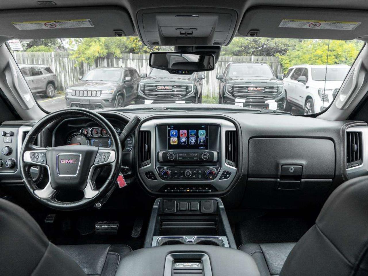 2018 GMC SIERRA 2500HD 4WD Crew Cab Standard Box SLT Photo
