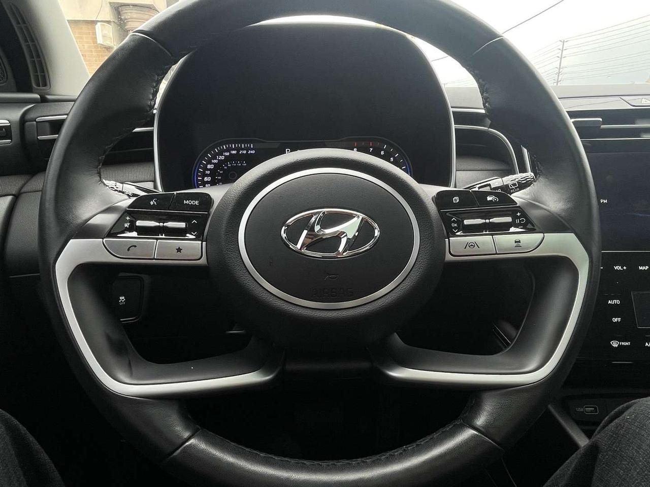 2023 Hyundai Tucson Preferred w/Trend Pkg AWD Pearl White    Leather   Pano Roof   Htd Steering Photo