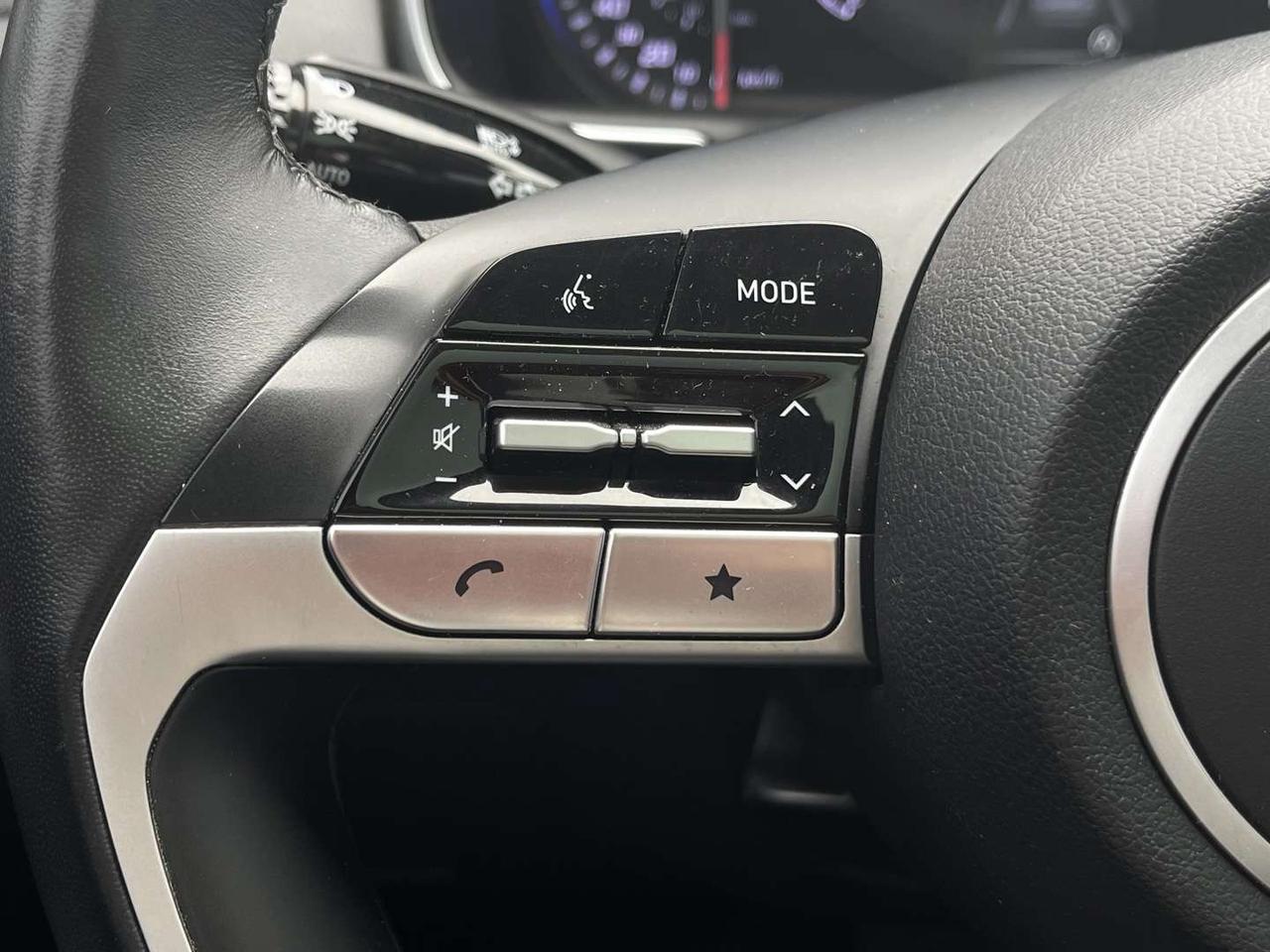 2023 Hyundai Tucson Preferred w/Trend Pkg AWD Pearl White    Leather   Pano Roof   Htd Steering Photo