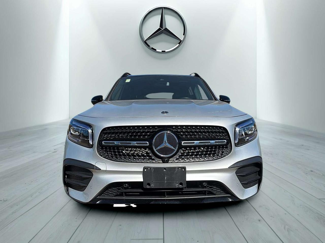 2022 Mercedes-Benz GLB GLB 250 4MATIC SUV Premium, Night Pkg. Navigation, 360 Camera Photo