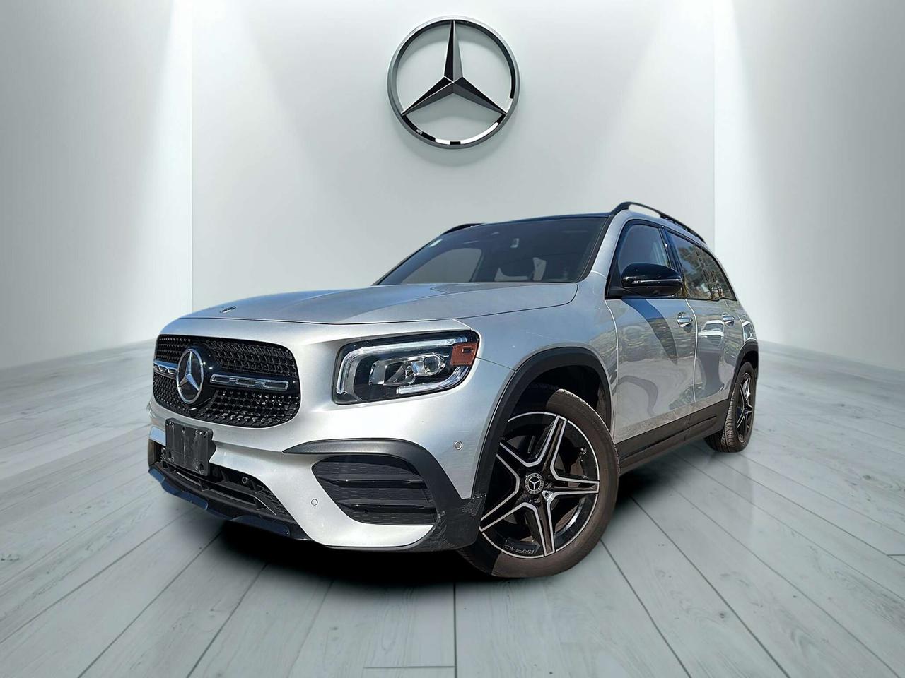 2022 Mercedes-Benz GLB GLB 250 4MATIC SUV Premium, Night Pkg. Navigation, 360 Camera Photo0