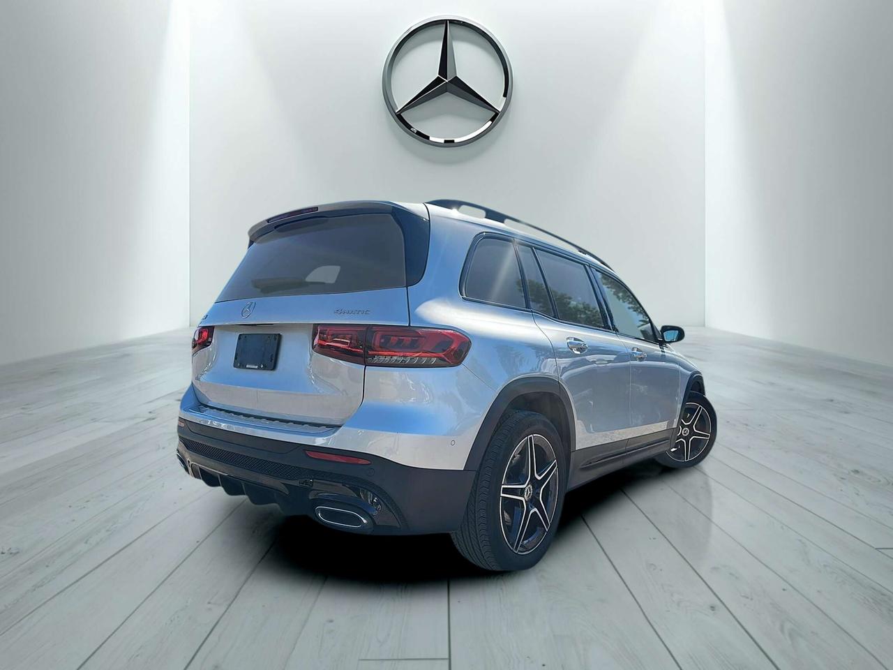 2022 Mercedes-Benz GLB GLB 250 4MATIC SUV Premium, Night Pkg. Navigation, 360 Camera Photo