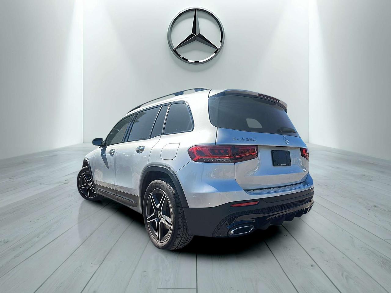 2022 Mercedes-Benz GLB GLB 250 4MATIC SUV Premium, Night Pkg. Navigation, 360 Camera Photo