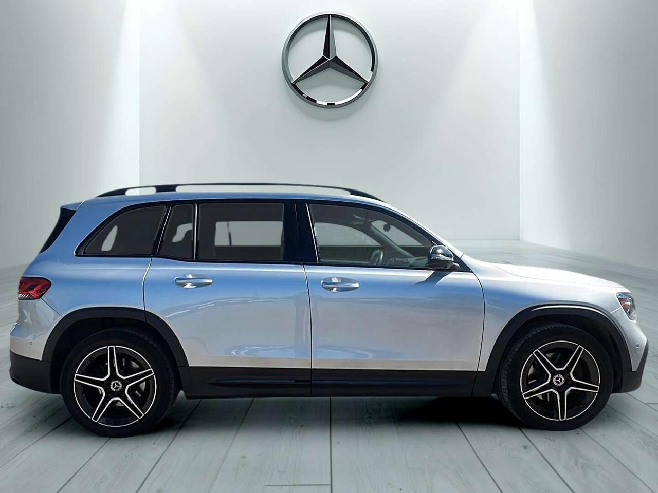 2022 Mercedes-Benz GLB GLB 250 4MATIC SUV Premium, Night Pkg. Navigation, 360 Camera Photo