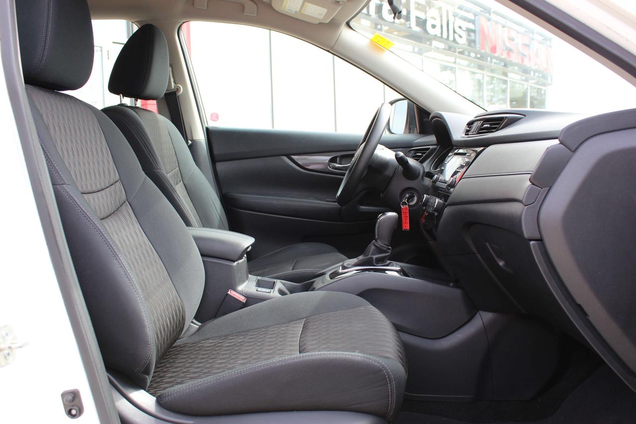 2017 Nissan Rogue  Photo