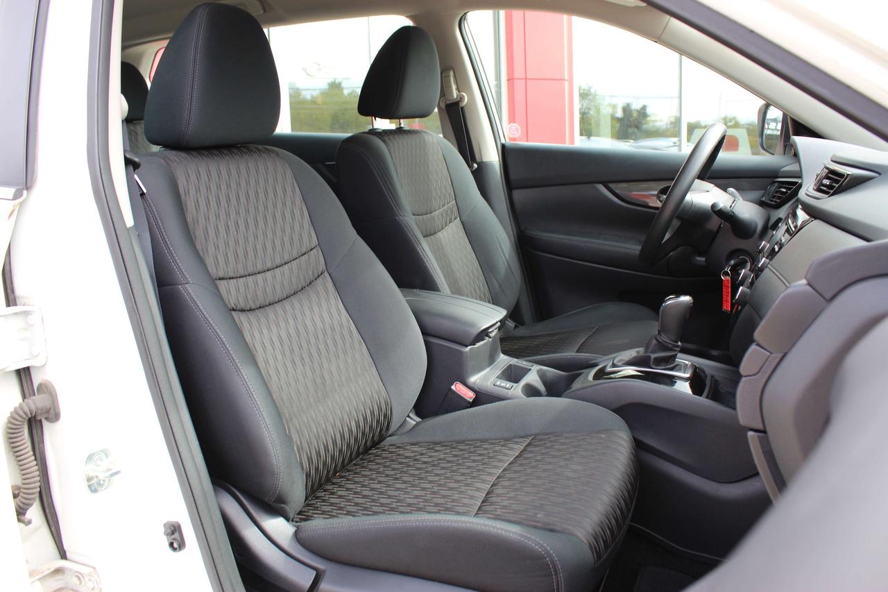 2017 Nissan Rogue  Photo